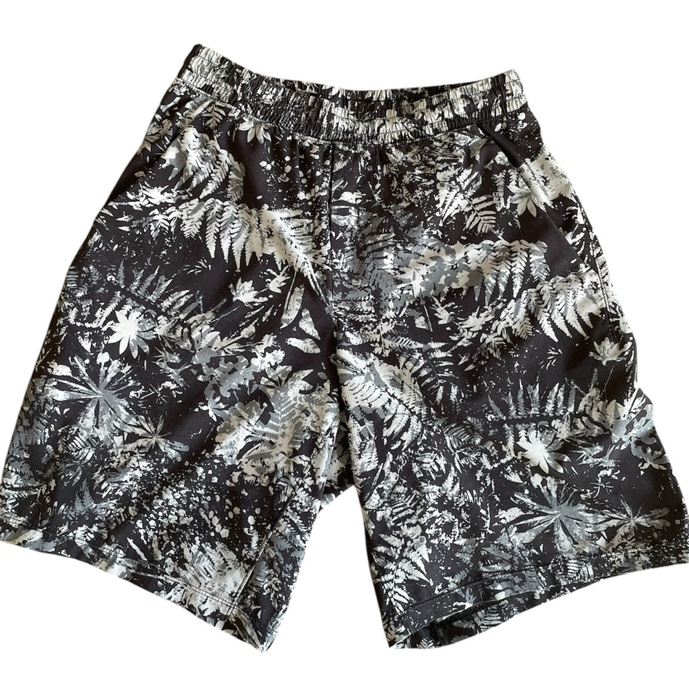 Lululemon Shorts Men's small Pace Breaker floral Print Linerless Gym Running